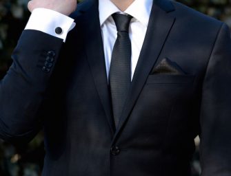 Ce este codul vestimentar cu cravata neagra?