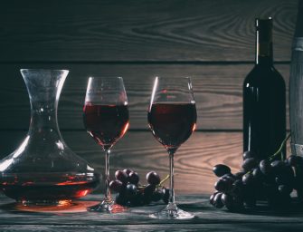 Prelucrarea si rafinarea vinului, procesul de pritocire
