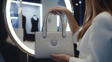 Ce documente și accesorii cresc instant suma împrumutului pentru o poșetă de brand?