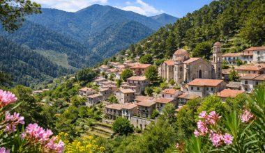 Cum îți propune Viva Holidays un sejur în Cipru cu excursii în Troodos?